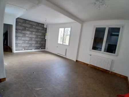 location maison 3 pièces  71.00m²  le boupère