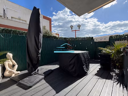 frontignan plage  appartement t2 avec terrasse et parking pr