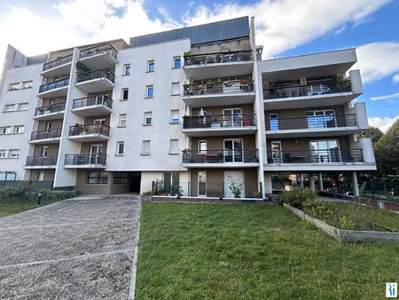 appartement sotteville les rouen f2 avec balcon et parking.