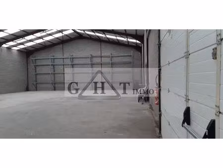 entrepot 400 m² a vaux le penil a louer