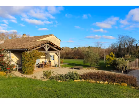langonnais belle propriété rénovée avec piscine