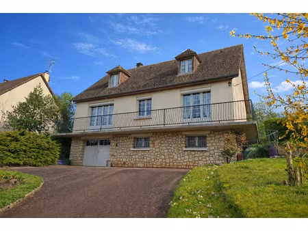 maison familiale 4 chambres avec sous-sol complet - terrain 643 m²