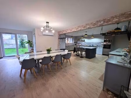 grande longère familiale rénovée avec jardin
