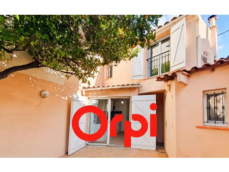 location maison  54.56 m² t-4 à toulon  1 150 €