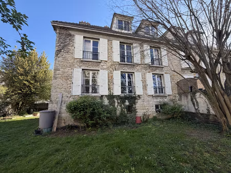 charmante maison en pierre à troyes