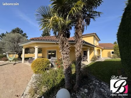 villa 8 pièces 285 m²