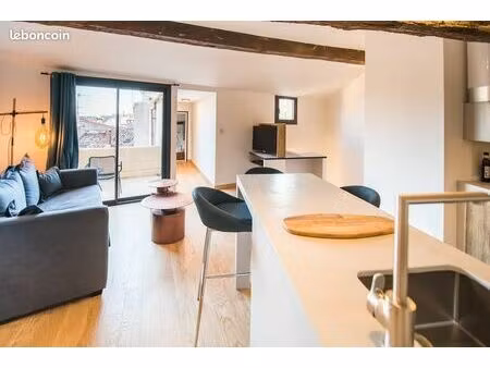 appartement standing duplex avec terrasse centre historique montpellier 39m2