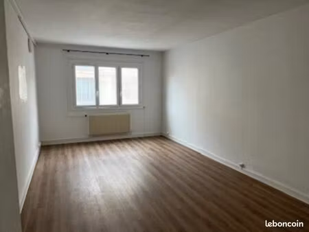 appartement 3 pièces 77 m²