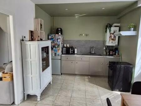 maison avec deux chambres