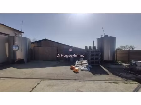 saint emilion  chai avec 9 cuves  sur 665m² de terrain