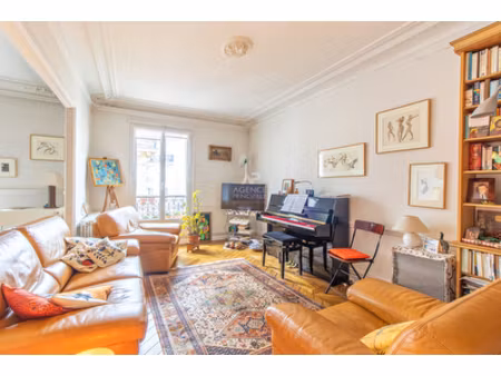 paris xviii - montmartre - rue hegesippe moreau - exclusivite - viager occupe.
