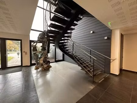 location bureaux 190 m²