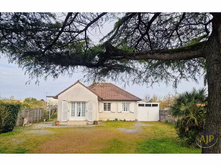 maison 3 chambres grande parcelle bourg de cugand