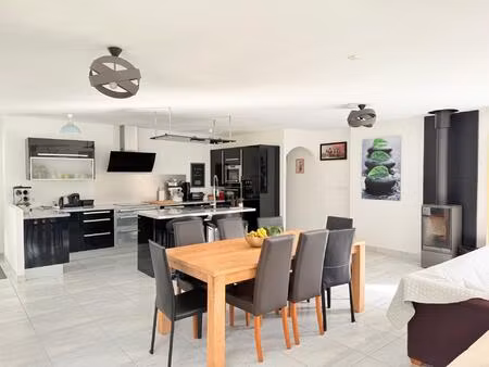 maison plain pied la séguinière  171 m²  5 chambres