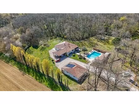 maison indépendante - 160m ²