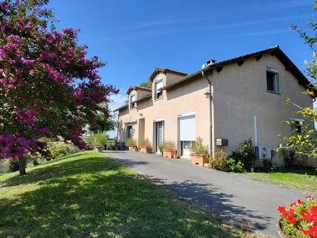 maison individuelle t6 d'environ 175 m²