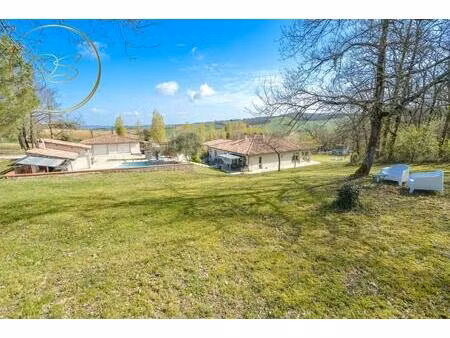 maison indépendante - 160m ²