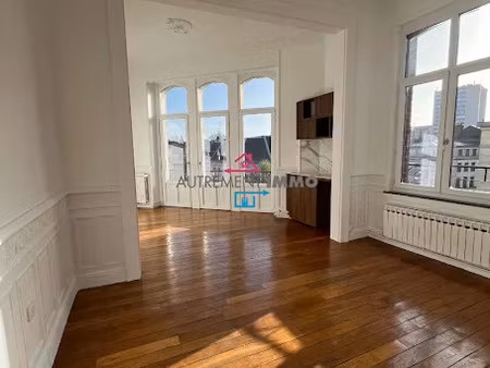 location appartement 3 pièces 81.92 m² à arras (62000)  770 €