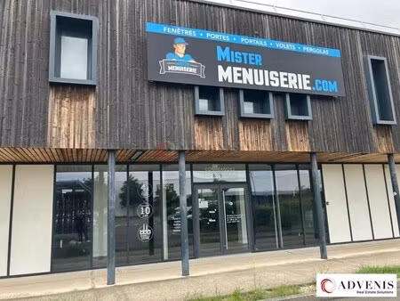 location commerce 446 m²