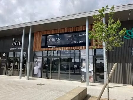location commerce biganos 33380 257m²