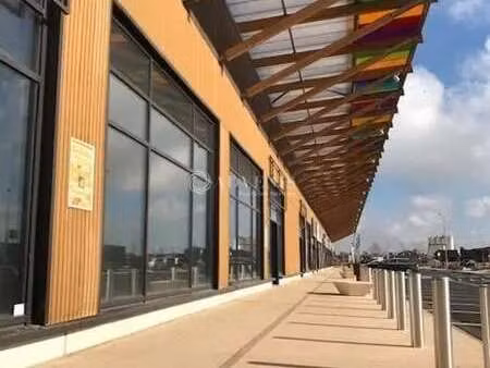 location commerce 341 m² à 5?351 m²