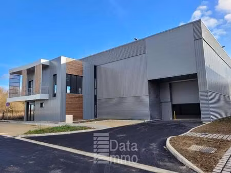 location entrepôt 781 m²