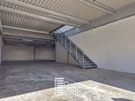 location entrepôt 330 m²