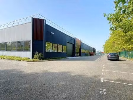 location entrepôt 567 m²