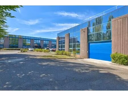 location local d'activités 162 m² à 1 229 m²