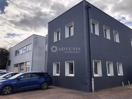 location local d'activités 597 m²
