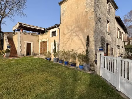 maison de campagne à biras (24310)
