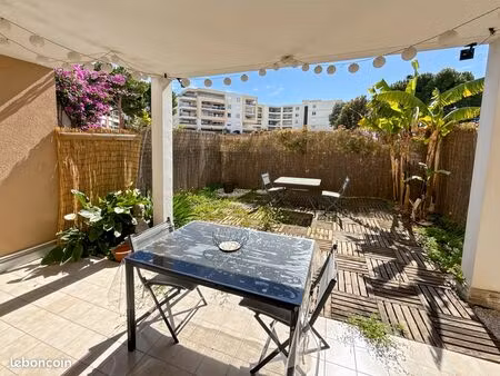 bas plateaux fleurie  studio avec coin nuit