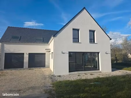 maison à louer à meriadec 160m2