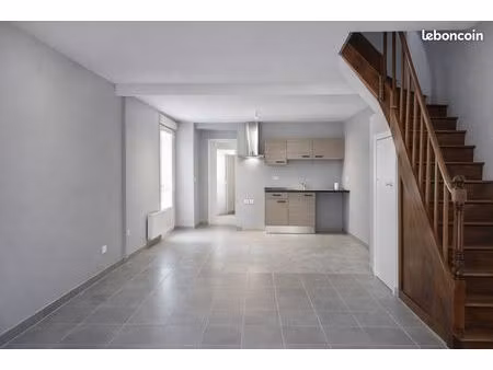 maison 3 pièces 70 m²