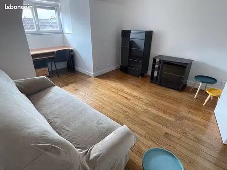 loue appartement t2 meublé et équipé  3 pièces