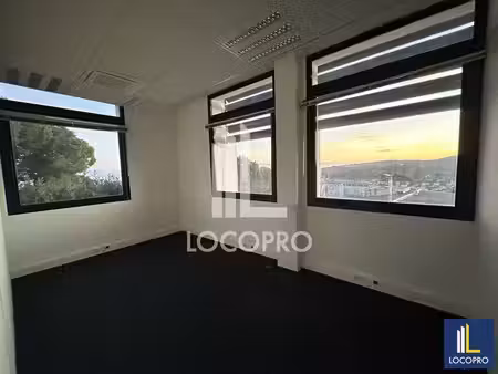 location bureaux 407 m²