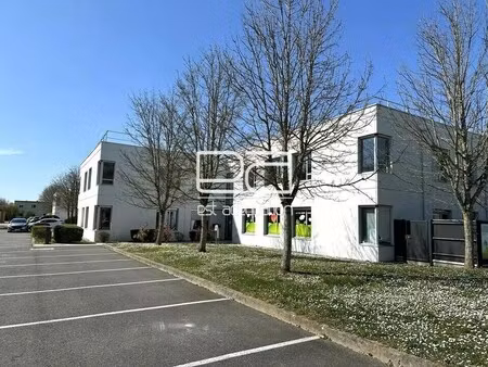 location bureaux 342 m² à 847 m²