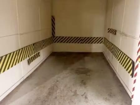 vente garage undefined m²