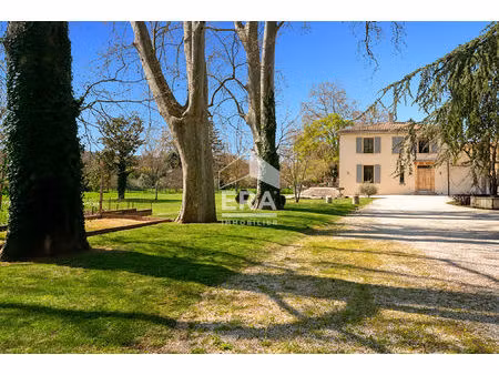 propriété d'exception - maison de maître chargée d'histoire