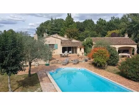 découvrez le charme et les volumes d'une maison d'architecte - 300 m2 - 4 chambres à pugna