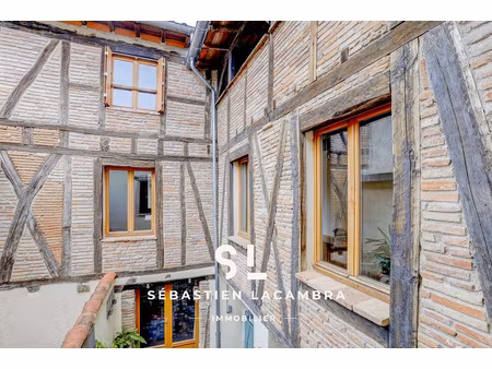 maison de village rénovée 4 pièces cour intérieure lis