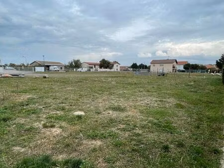 terrain sainte agathe la bouteresse 657 m2