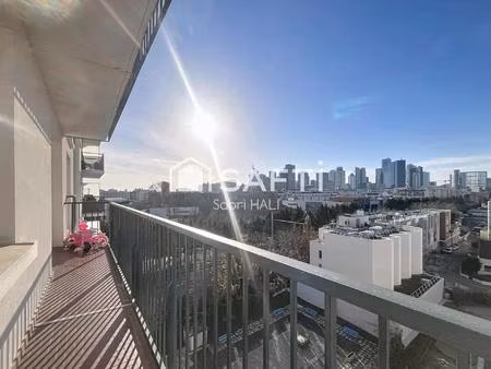 vué dégagée  plein sud  balcon  refait à neuf.