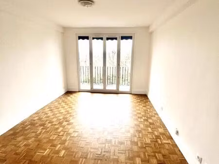 a louer 3p renove l'hay les roses