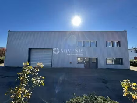 location entrepôt 1?726 m²