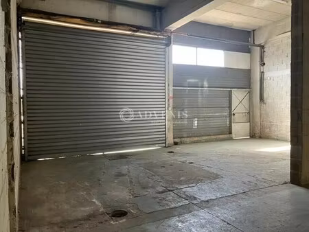 location entrepôt 408 m²