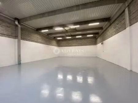 location local d’activités coignieres 78310 432m² à 1314m²