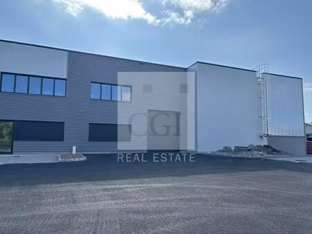 location local d'activités 531 m² à 2?382 m²