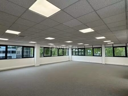 location local d’activités saclay 91400 173m² à 443m²