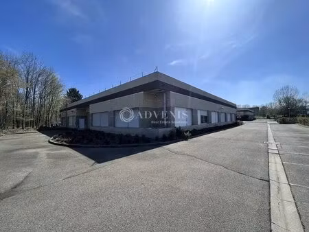 location local d’activités trappes 78190 1206m²